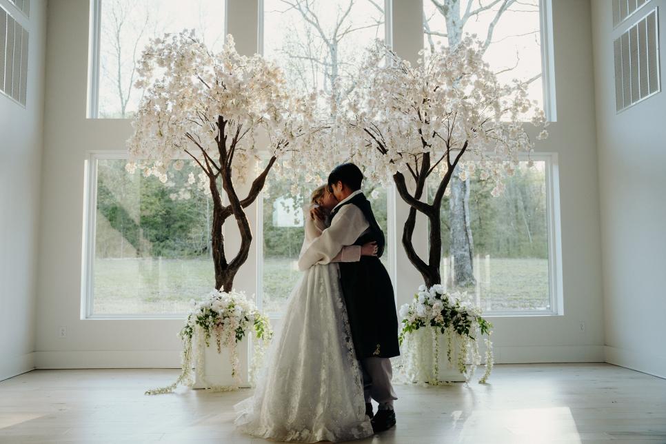 90 Day Fiance Devin & Nick's Wedding Photo Album(02)